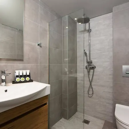 The Royal Grand Hotel 3*