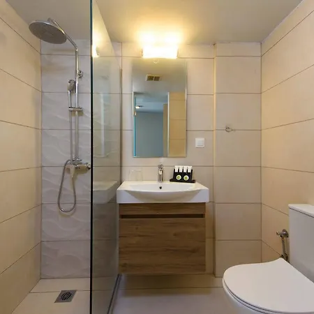 The Royal Grand Hotel 3*