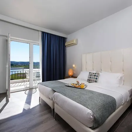 The Royal Grand 3* Perama (Corfu)